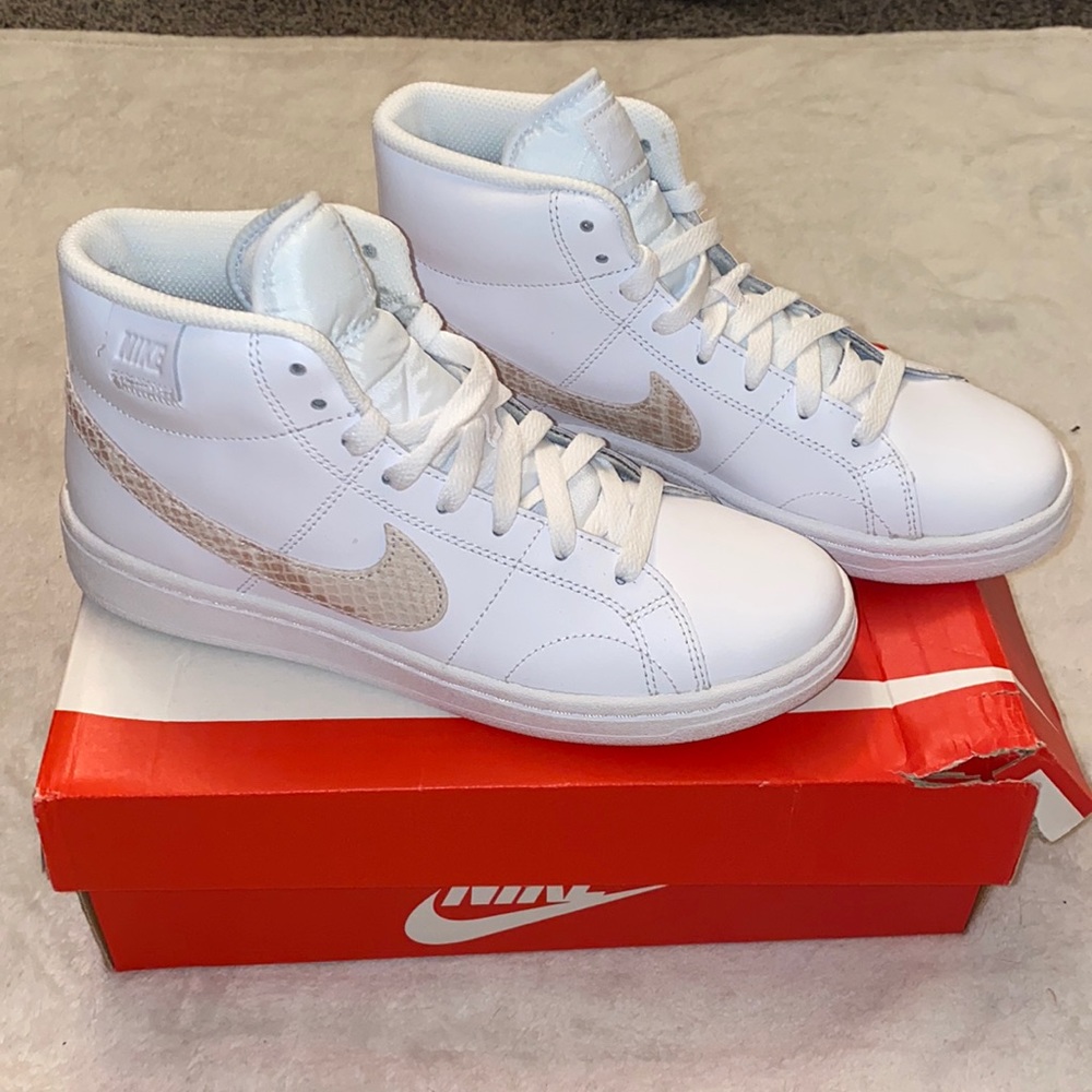 NIKE court royale 2 mid. size 7